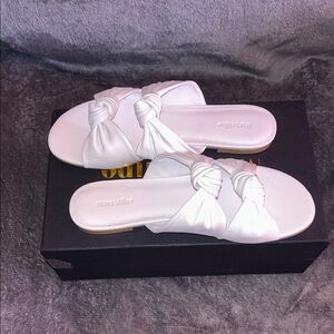Mara & Mine White Knotted Slide Sandals